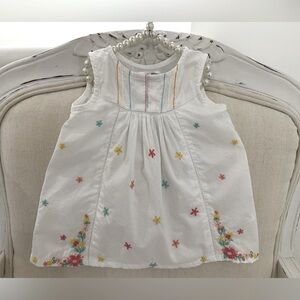 🦢 Baby 0~3 Month White Cotton Floral Embroidered Dress
